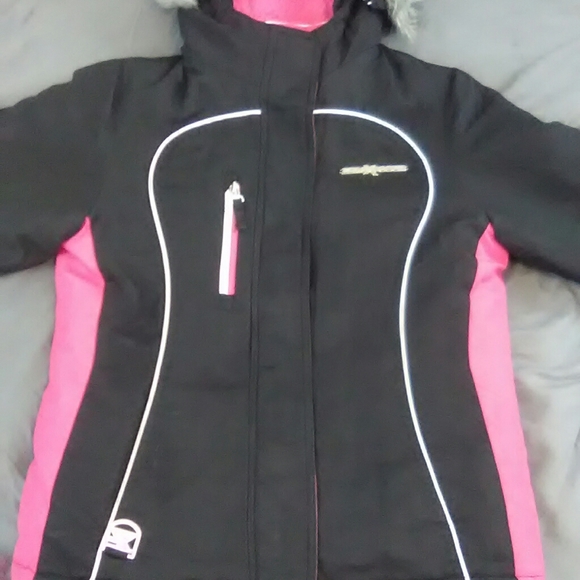 2 little girls jackets and 2 coats - Picture 6 of 8